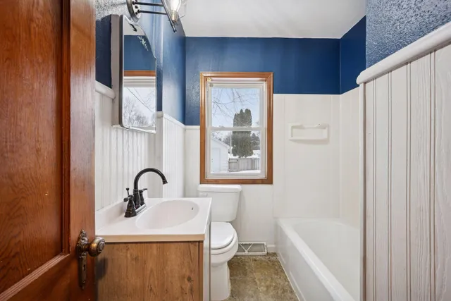 $174,900 | 1723 2nd Street North, St. Cloud, MN 56303