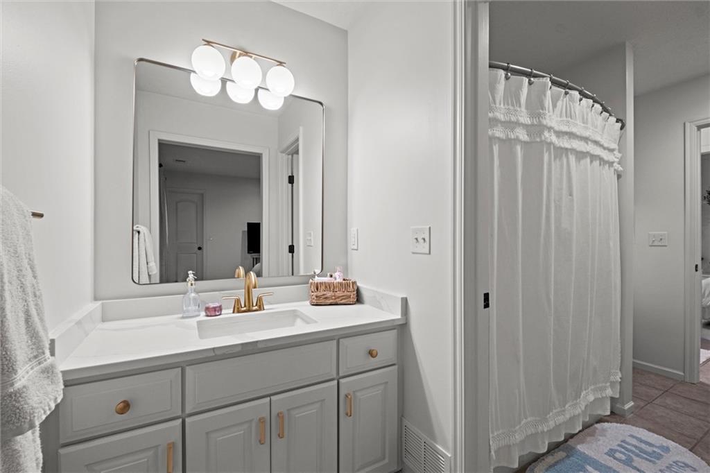 16336 Nieman Road Overland Park, KS 66221 - Photo 32 of 55