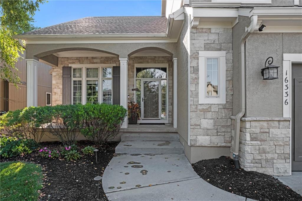 16336 Nieman Road Overland Park, KS 66221 - Photo 5 of 55