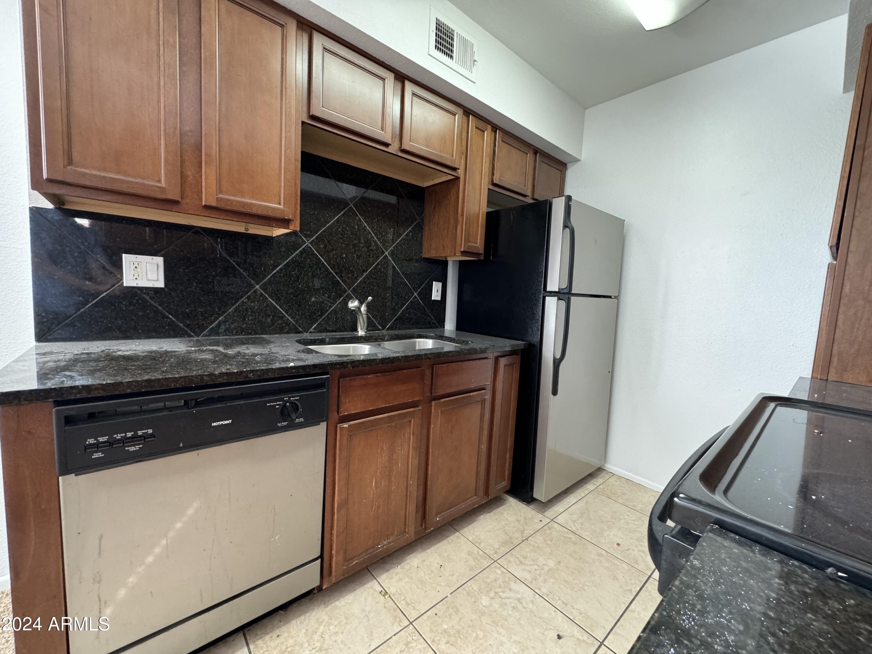 2625 East Indian School Road, Unit 338 Phoenix, AZ 85016 - Photo 7 of 13 IMG_0590