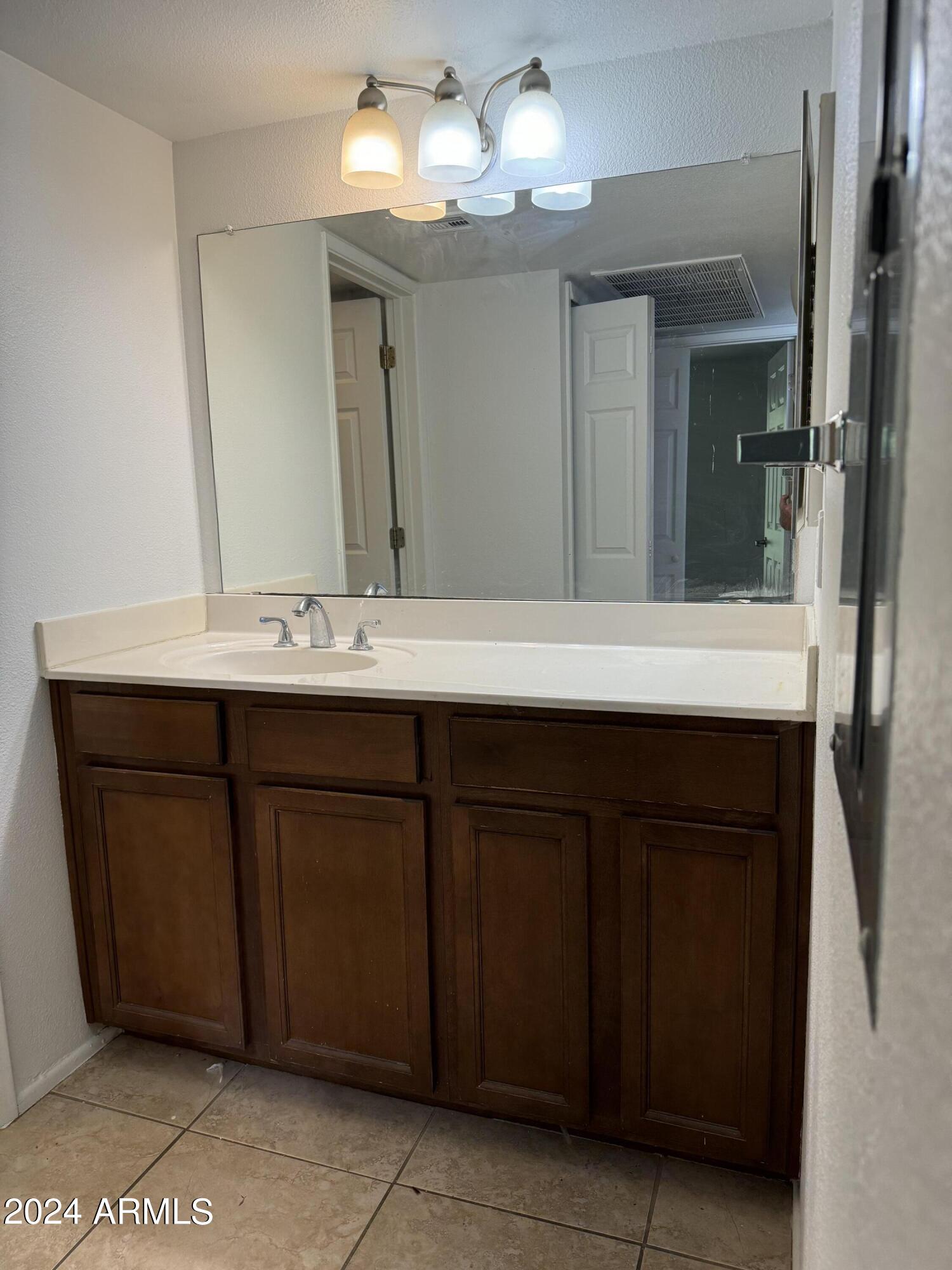 2625 East Indian School Road, Unit 338 Phoenix, AZ 85016 - Photo 8 of 13 IMG_0585