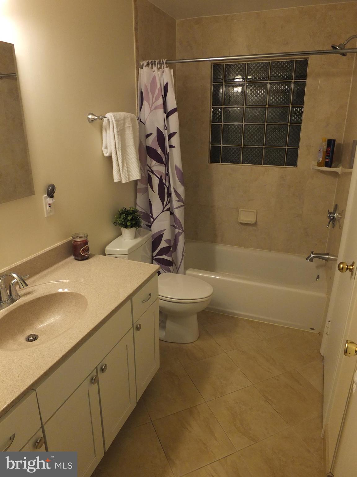 614 Hyde Road Silver Spring, MD 20902 - Photo 9 of 26 First Floor Bath