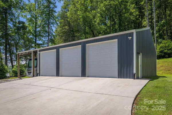 a view of a garage