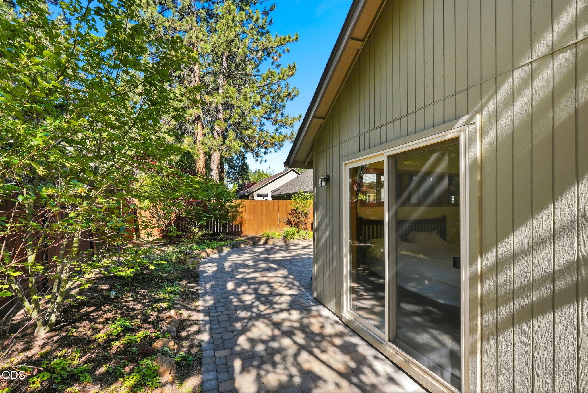 19905 Antler Point Drive Bend, OR 97702 - Photo 18 of 26