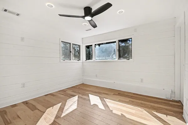 $469,900 | 2018 North West Street, Wheaton, IL 60187