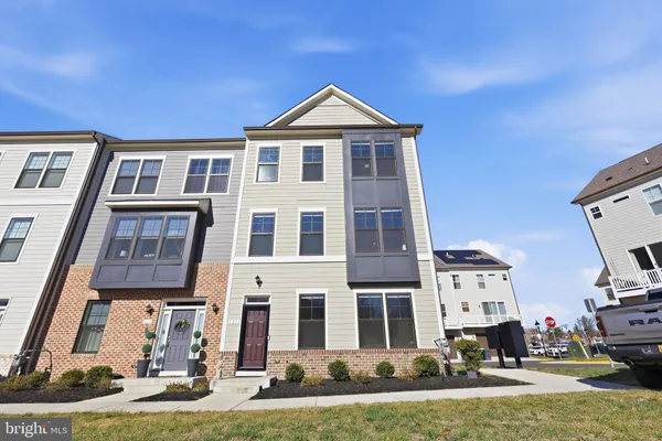 $575,000 | 121 Kinross Lane, Fredericksburg, VA 22401