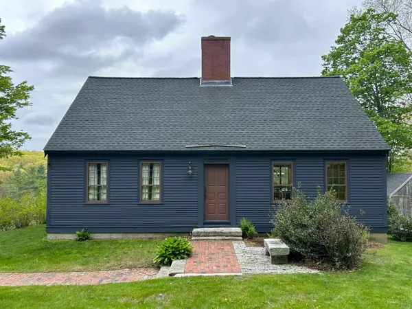 $900,000 | 50 Moulton Ridge Road, Kensington, NH 03833