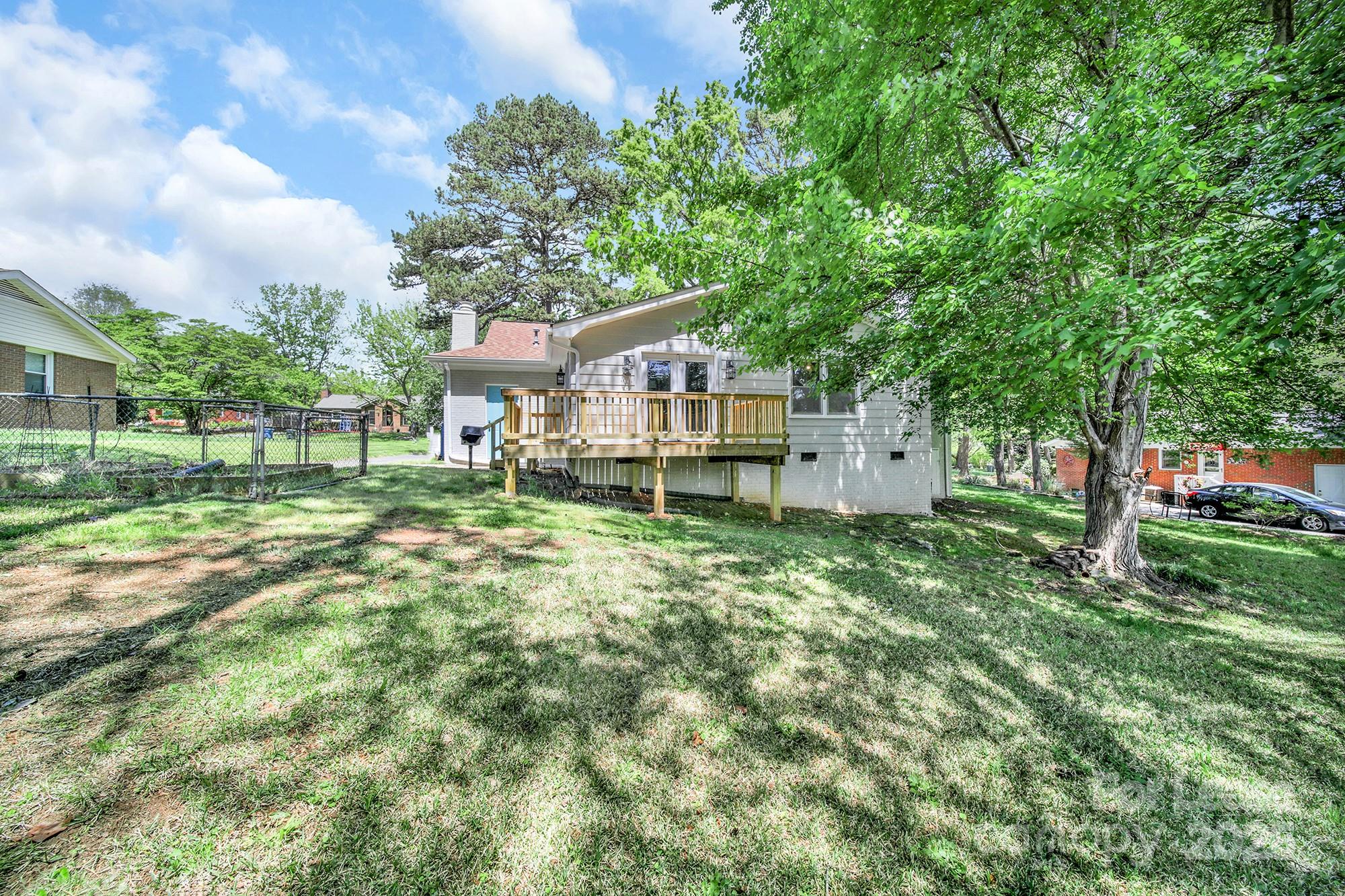 515 Wilcrest Drive Matthews, NC 28105 - Photo 17 of 19 a front view of a house with a yard