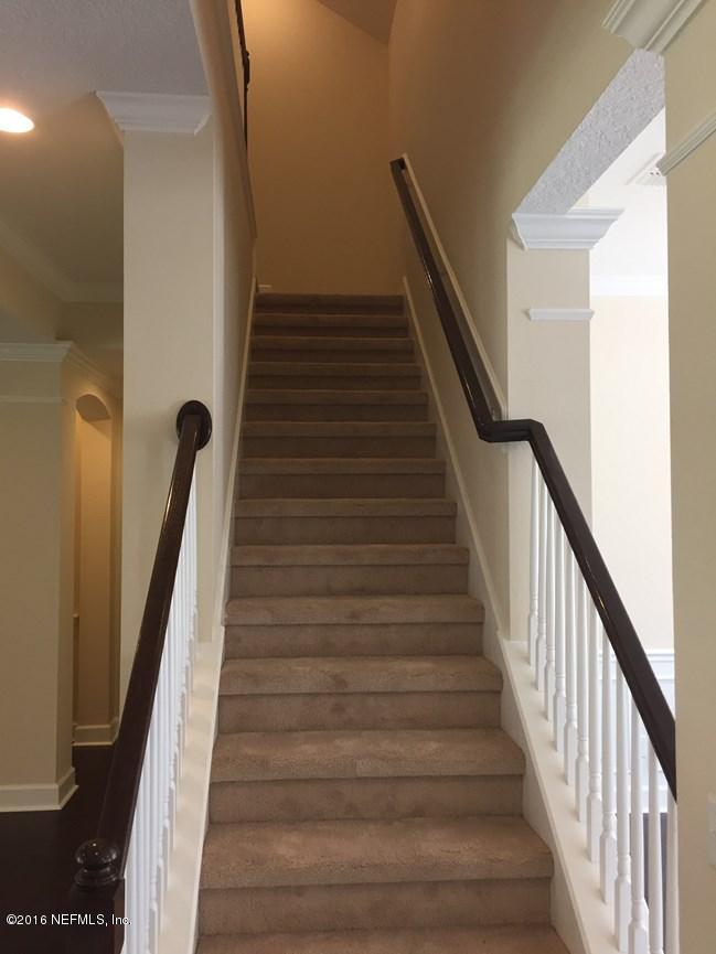 2555 Riley Oaks Trail Jacksonville, FL 32223 - Photo 4 of 24 Staircase