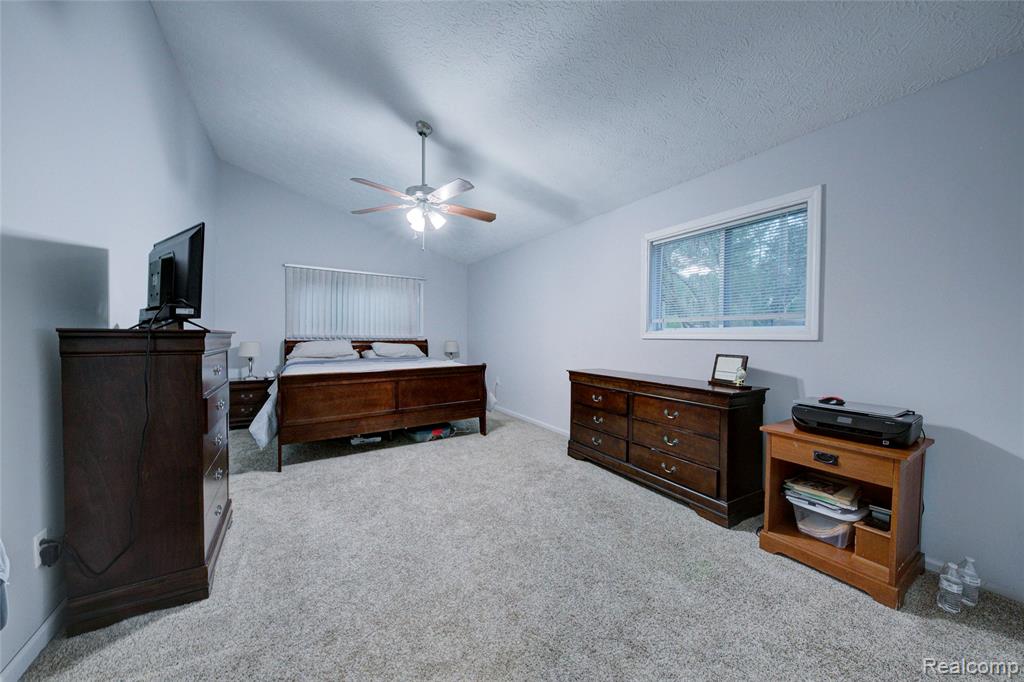 10814 Elizabeth Road Whitmore Lake, MI 48189 - Photo 10 of 31