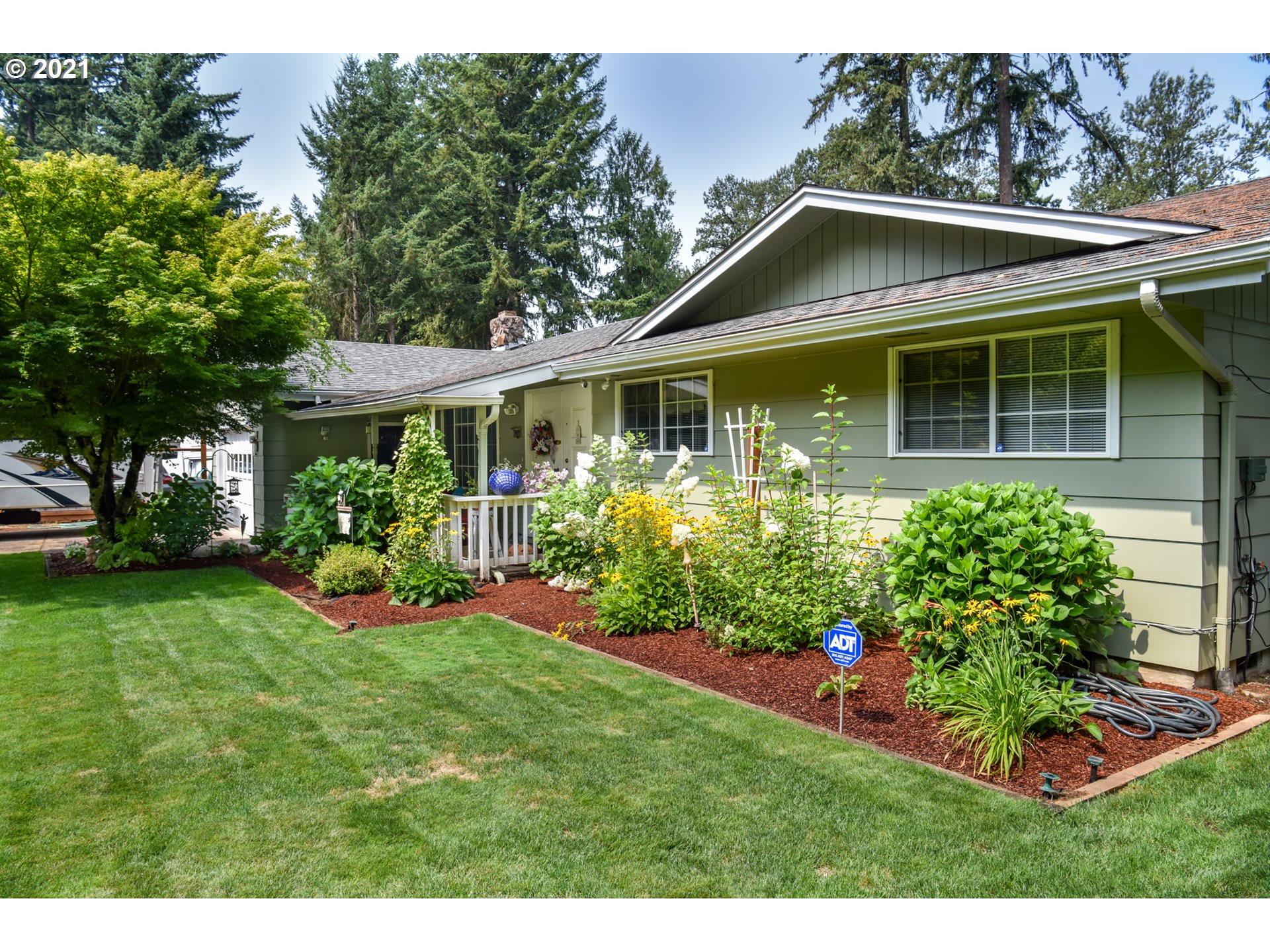 41555 Deerhorn Road Springfield, OR 97478 - Photo 3 of 15 Gallery Image 3