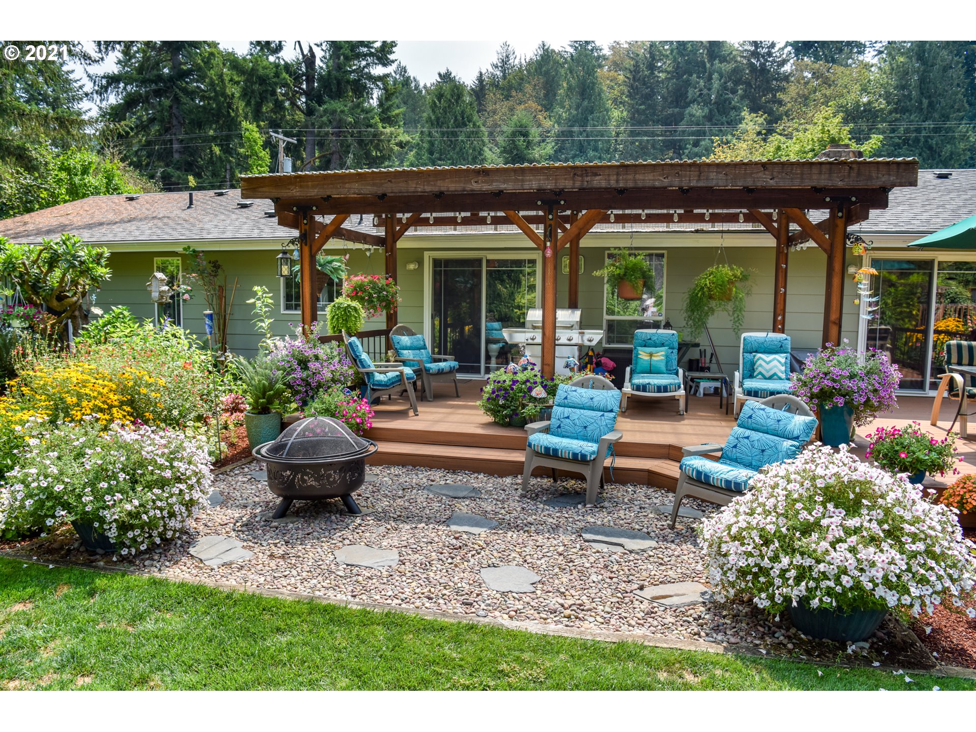 41555 Deerhorn Road Springfield, OR 97478 - Photo 8 of 15 Gallery Image 8