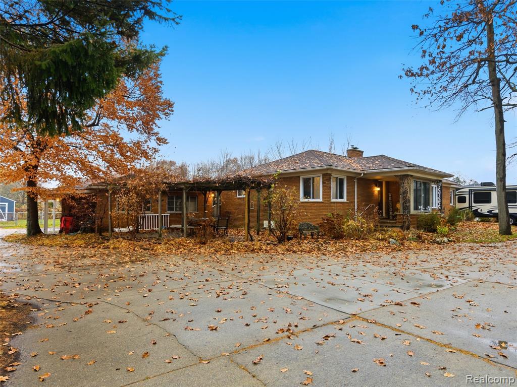 15491 18 Mile Road Clinton Township, MI 48038 - Photo 5 of 45