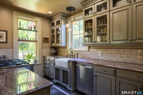 $1,275,000 | 18 Church Street, Redding, CT 06896