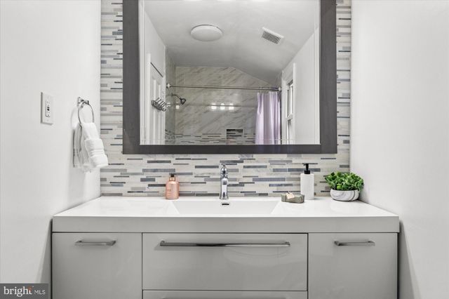 $607,000 | 11209 Valley View Avenue, Kensington, MD 20895