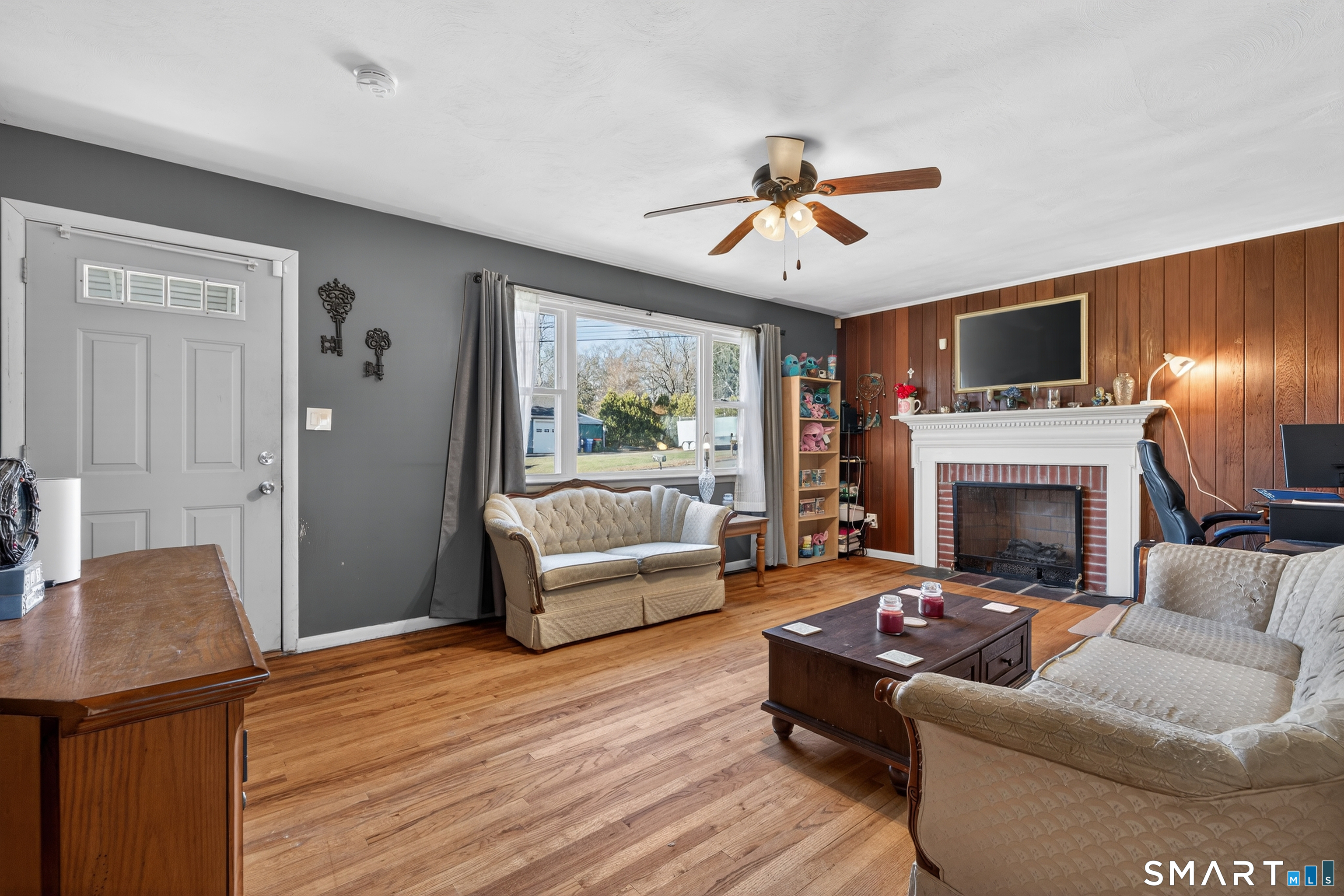 9 Milton Drive Meriden, CT 06450 - Photo 2 of 15