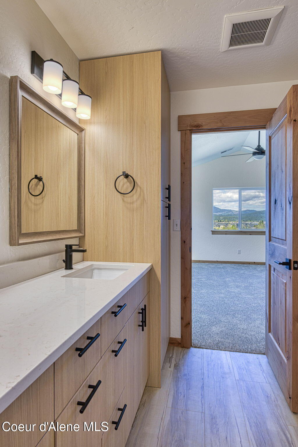 3596 Blaze Loop Post Falls, ID 83854 - Photo 22 of 43 Primary Bathroom