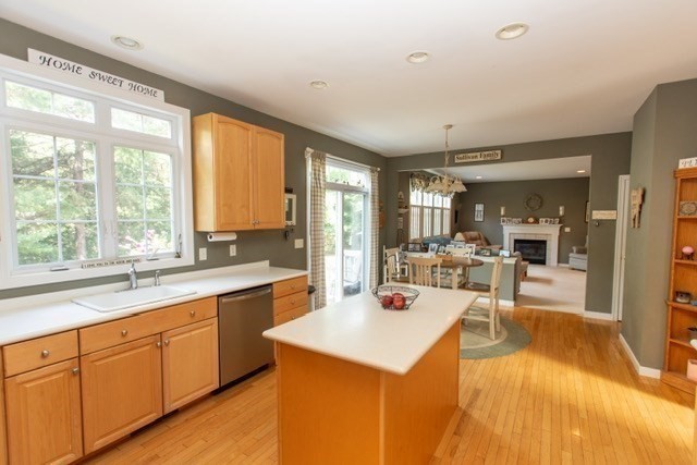 402 Raymond Road Plymouth, MA 02360 - Photo 9 of 26 Gallery Image 9