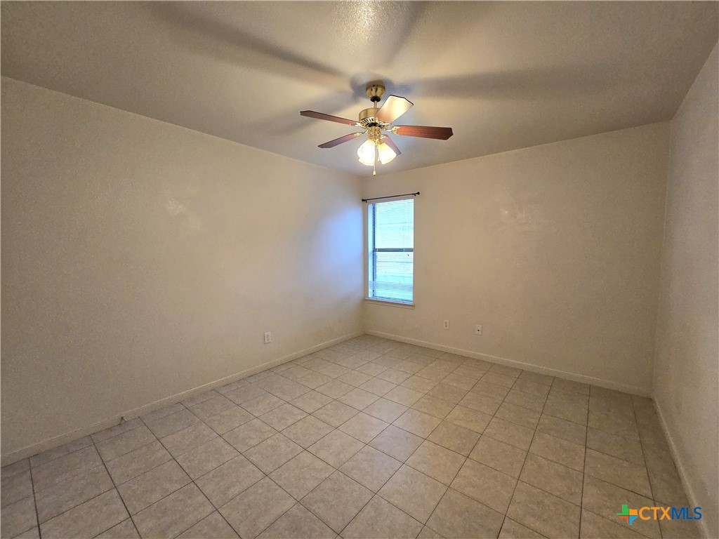 1411 Nicholas Circle, Unit B Killeen, TX 76542 - Photo 15 of 18