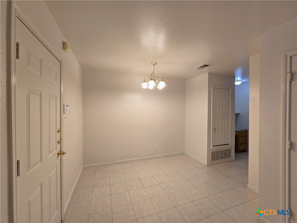 1411 Nicholas Circle, Unit B Killeen, TX 76542 - Photo 4 of 18