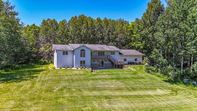 $440,000 | 30289 Shady Lane, Detroit Lakes, MN 56501