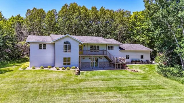 $440,000 | 30289 Shady Lane, Detroit Lakes, MN 56501