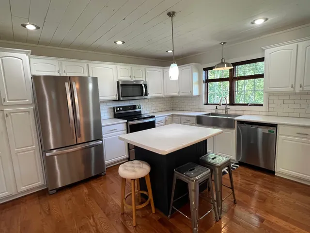 $440,000 | 30289 Shady Lane, Detroit Lakes, MN 56501