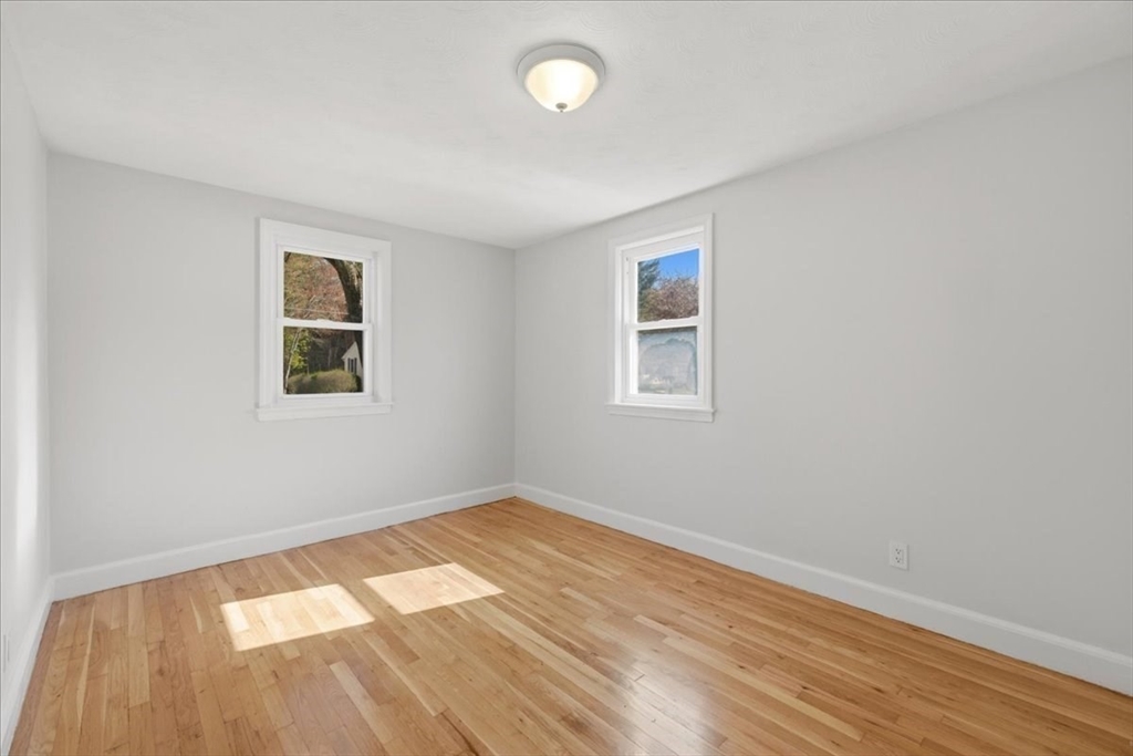 32 Essex Road Sharon, MA 02067 - Photo 19 of 30