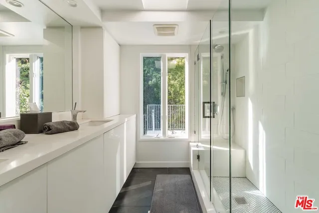 $3,165,000 | 1257 Bienveneda Avenue, Pacific Palisades, CA 90272