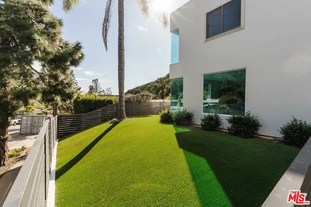 $3,165,000 | 1257 Bienveneda Avenue, Pacific Palisades, CA 90272
