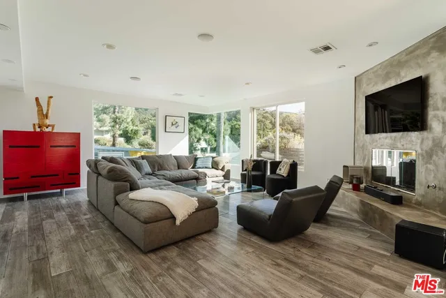 $3,165,000 | 1257 Bienveneda Avenue, Pacific Palisades, CA 90272
