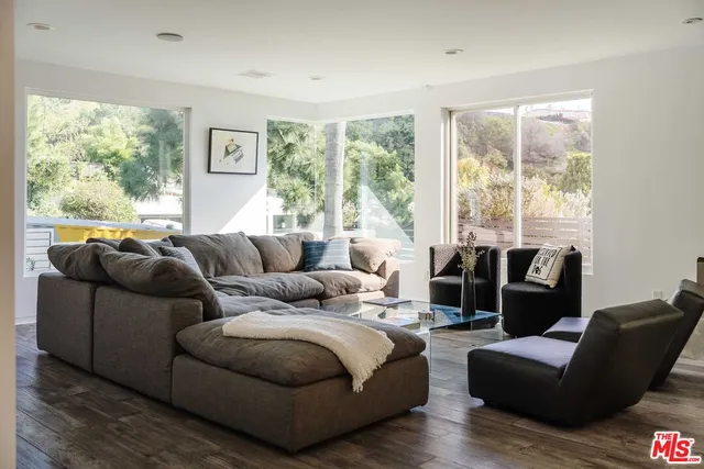 $3,165,000 | 1257 Bienveneda Avenue, Pacific Palisades, CA 90272