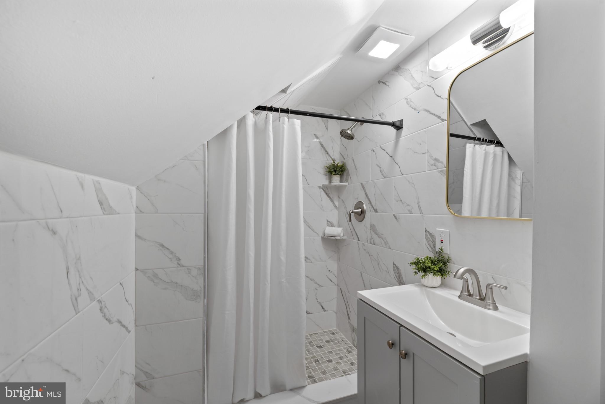 4104 Maple Road Suitland, MD 20746 - Photo 22 of 35