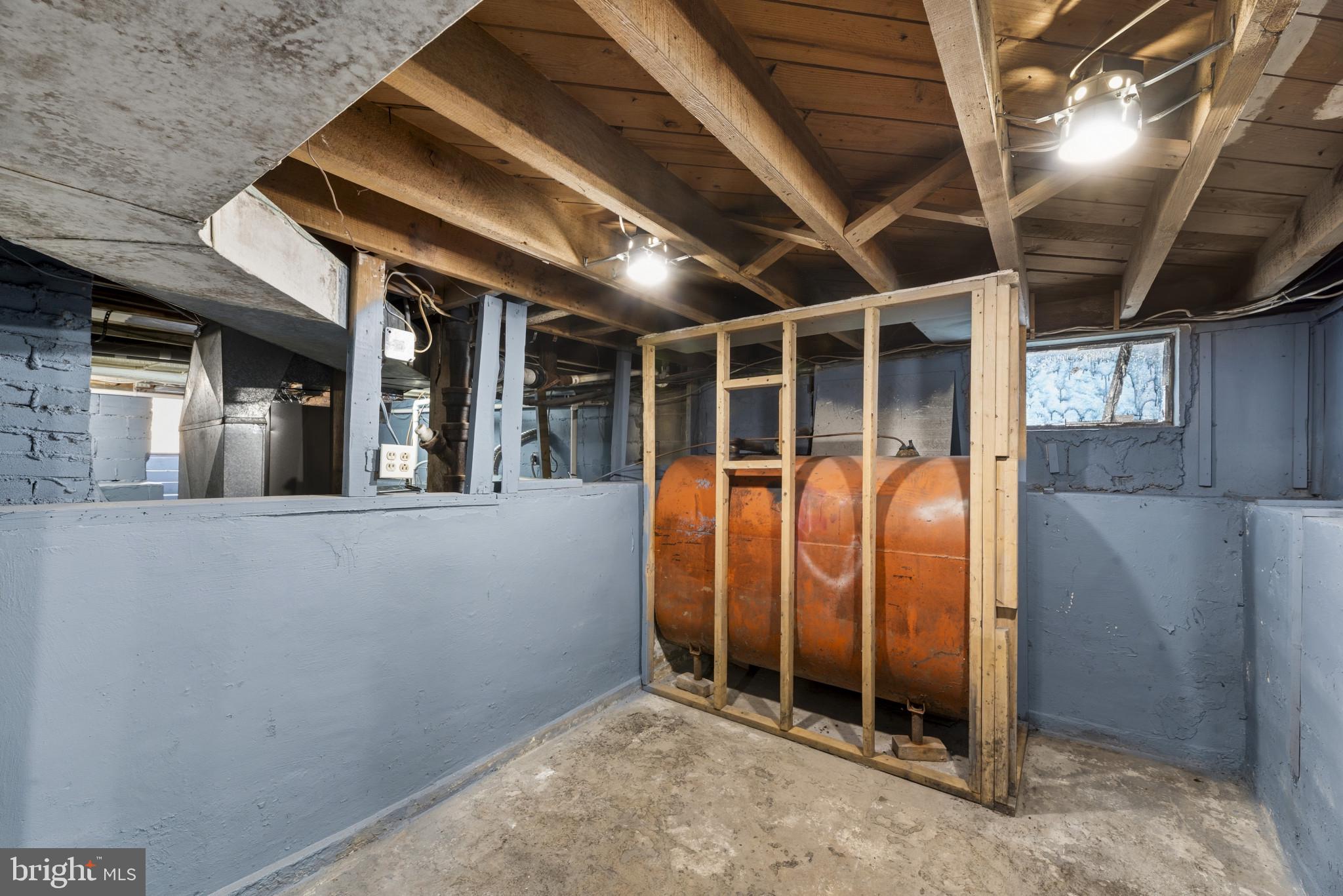 4104 Maple Road Suitland, MD 20746 - Photo 26 of 35