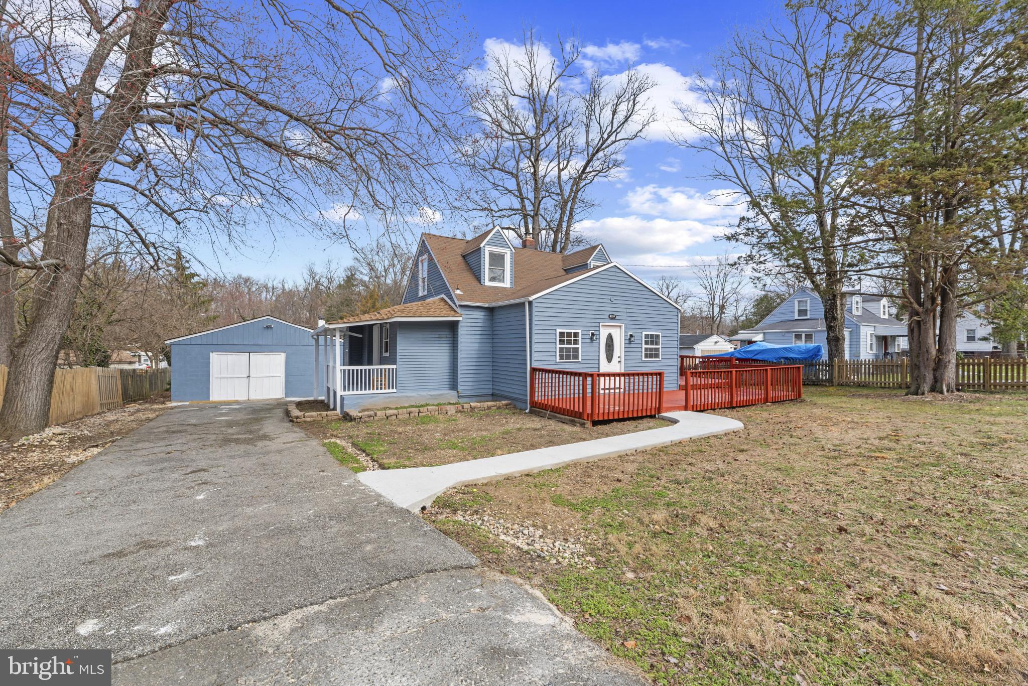 4104 Maple Road Suitland, MD 20746 - Photo 3 of 35