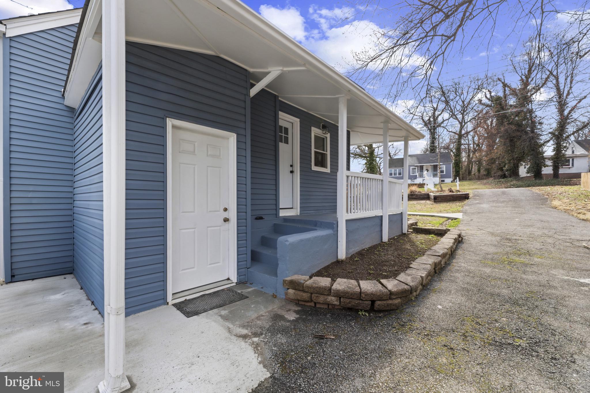 4104 Maple Road Suitland, MD 20746 - Photo 4 of 35