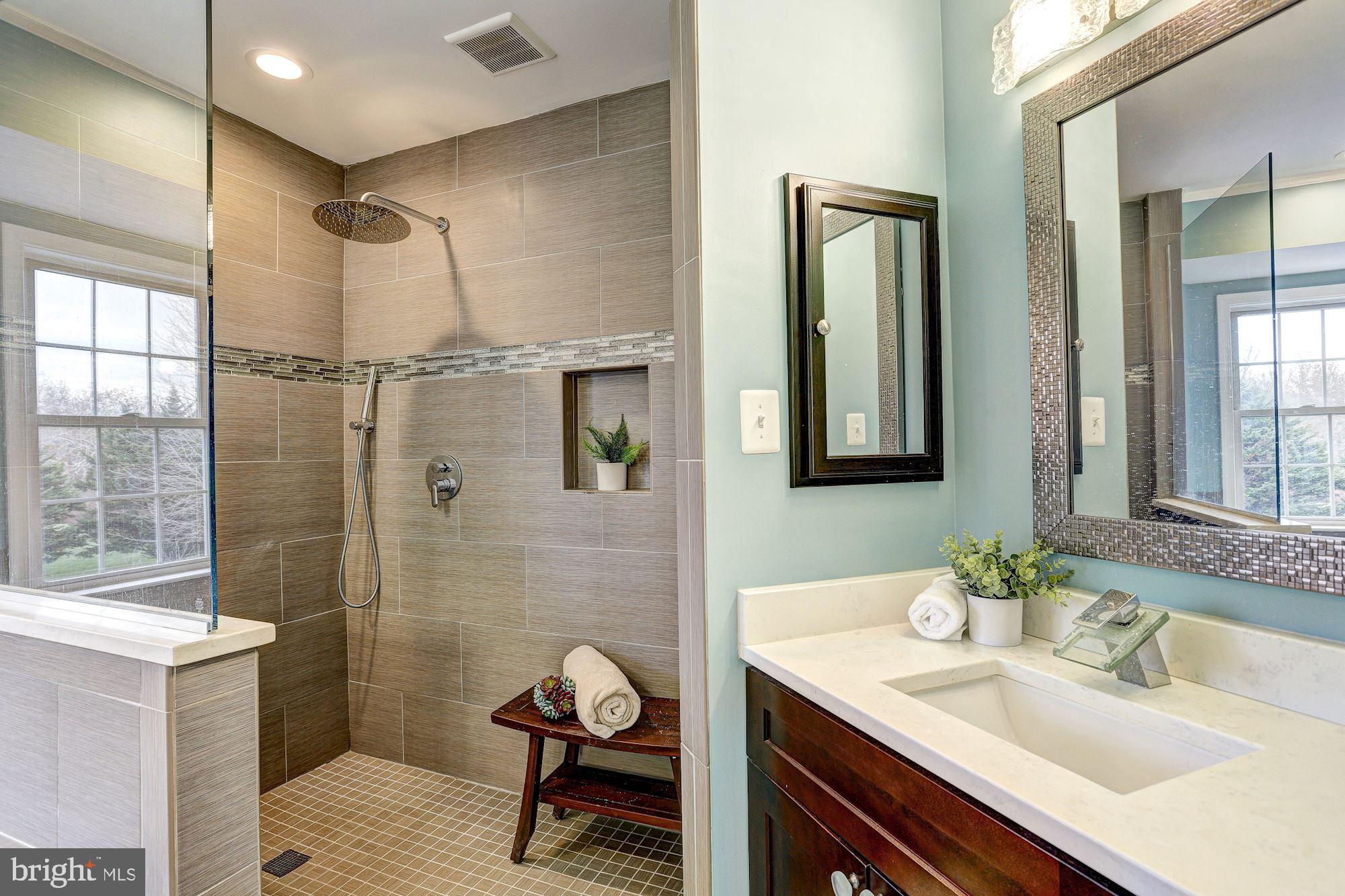 1760 Bennett Road Sykesville, MD 21784 - Photo 33 of 63 Owner's Suite | Full Bath