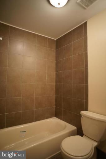 9723 Capitol View Avenue Silver Spring, MD 20910 - Photo 9 of 26 Upper Level Full Bath