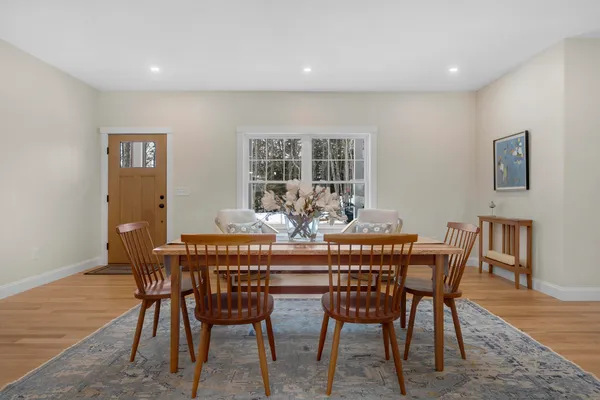 $779,000 | 19 Forest Glen Lane, Topsham, ME 04086