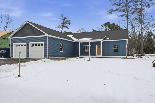 $779,000 | 19 Forest Glen Lane, Topsham, ME 04086