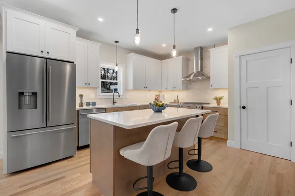 $779,000 | 19 Forest Glen Lane, Topsham, ME 04086