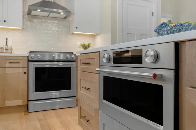 $795,000 | 19 Forest Glen Lane, Topsham, ME 04086