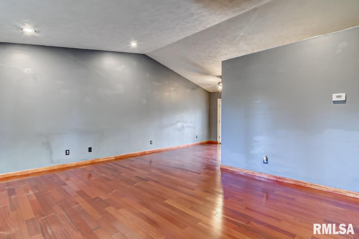 3106 Interurban Avenue Springfield, IL 62707 - Photo 3 of 29 Gallery Image 3