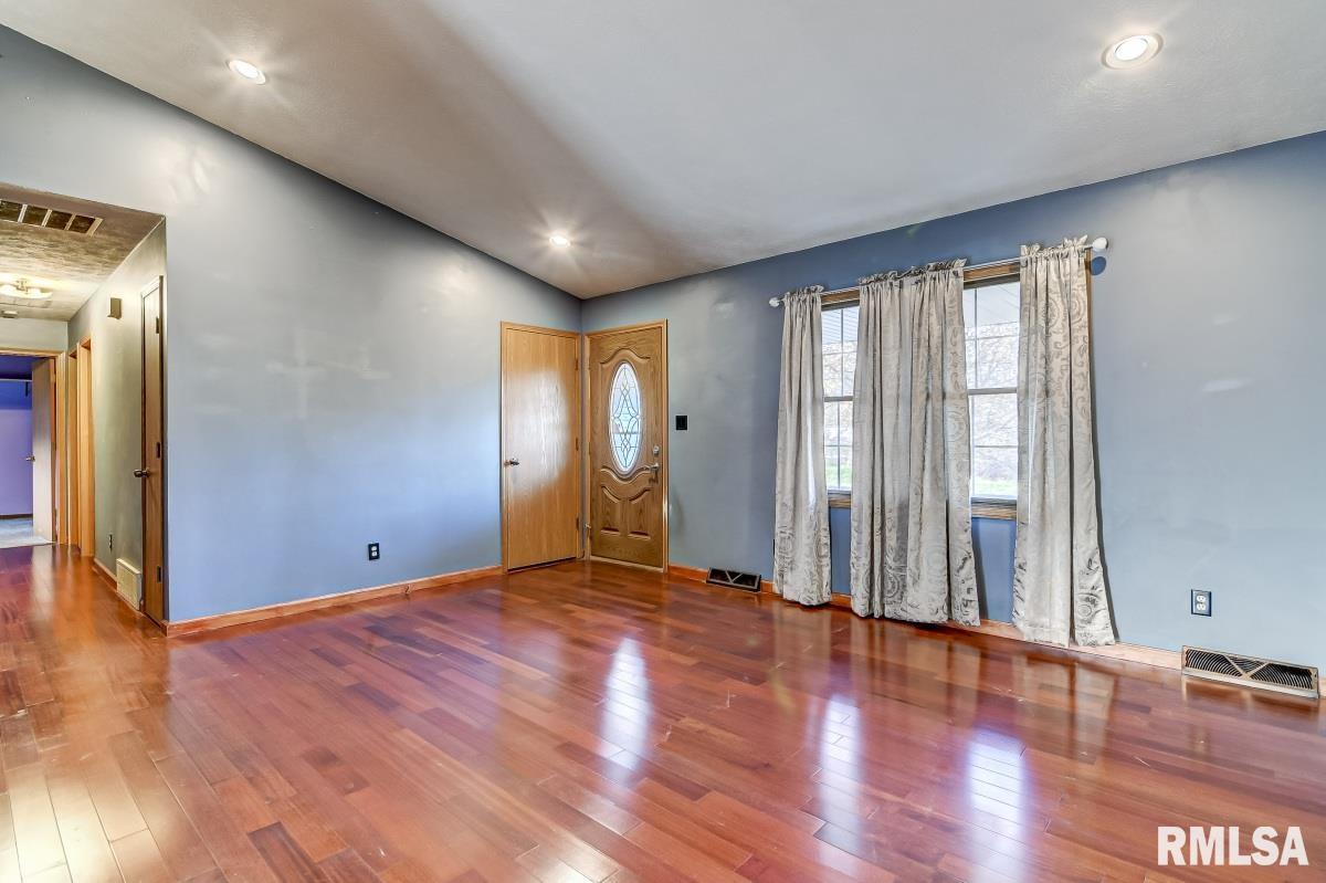 3106 Interurban Avenue Springfield, IL 62707 - Photo 5 of 29 Gallery Image 5