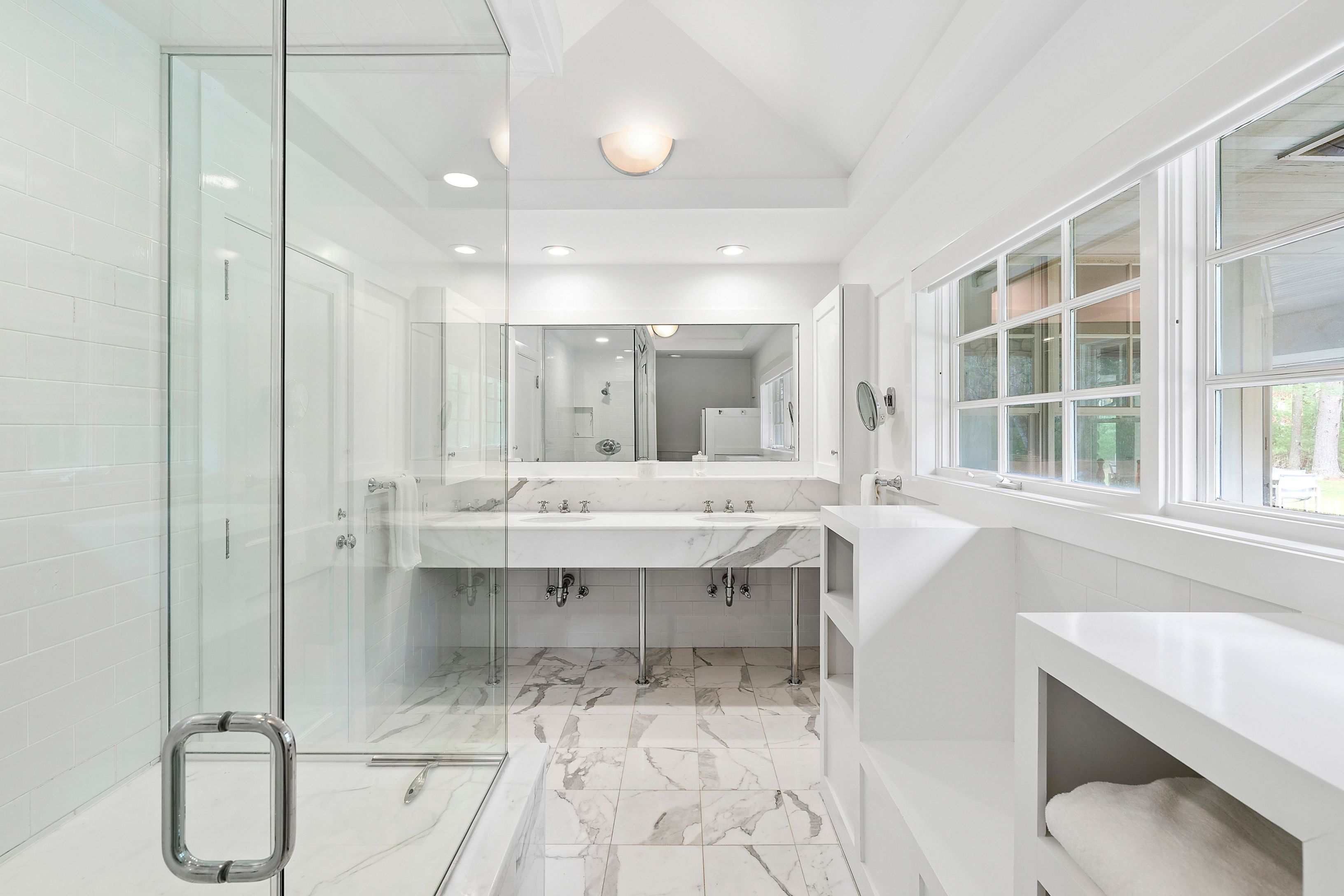 211 Swamp Road East Hampton, NY 11937 - Photo 17 of 23 Gallery Image 17