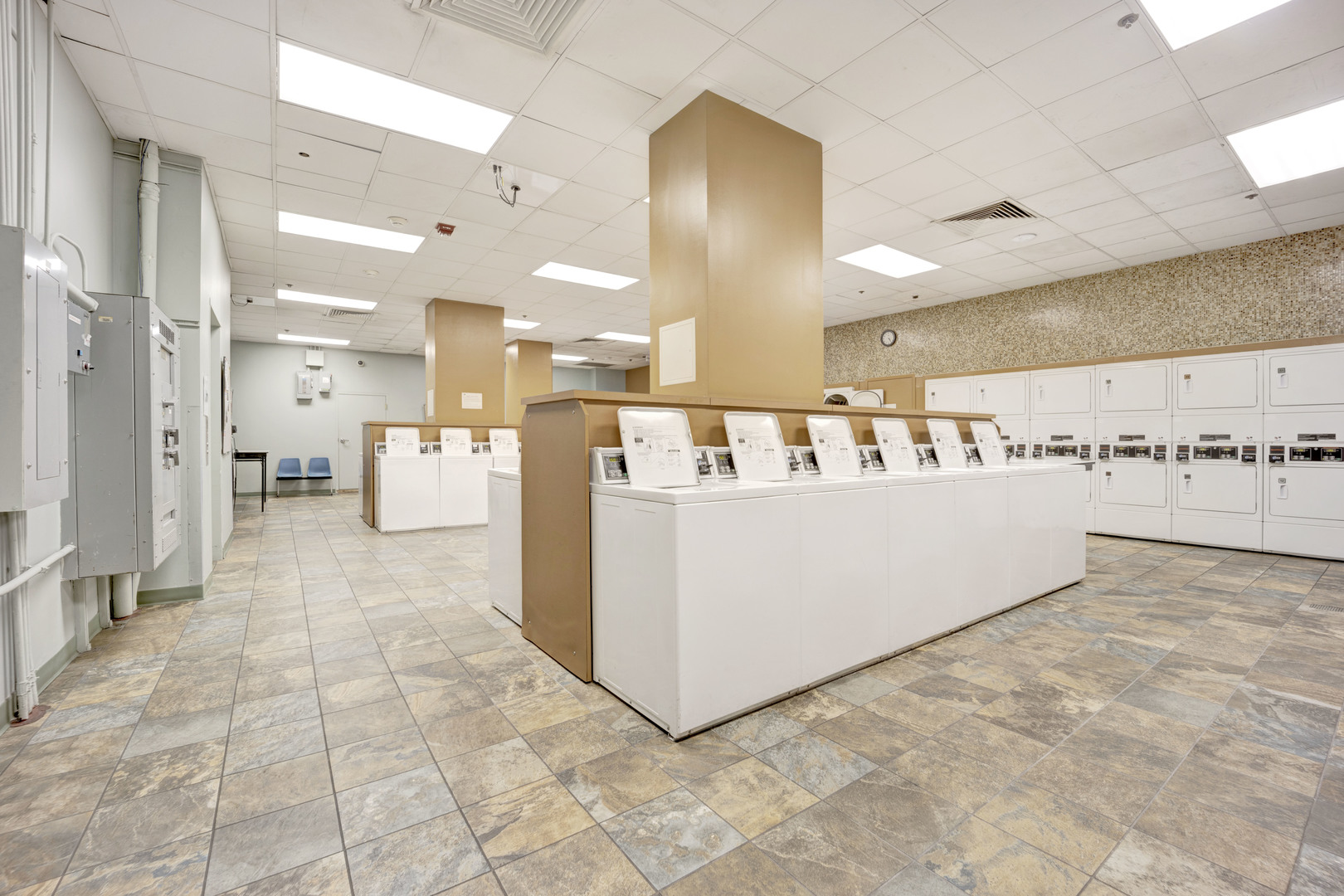 211 East Ohio Street, Unit 1203 Chicago, IL 60611 - Photo 37 of 38