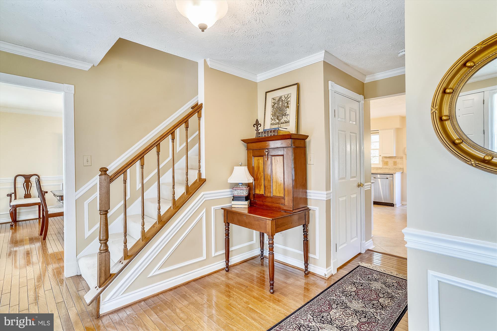 17302 Seneca Chase Park Road Poolesville, MD 20837 - Photo 3 of 82 Beautiful HARDWOODS throught!