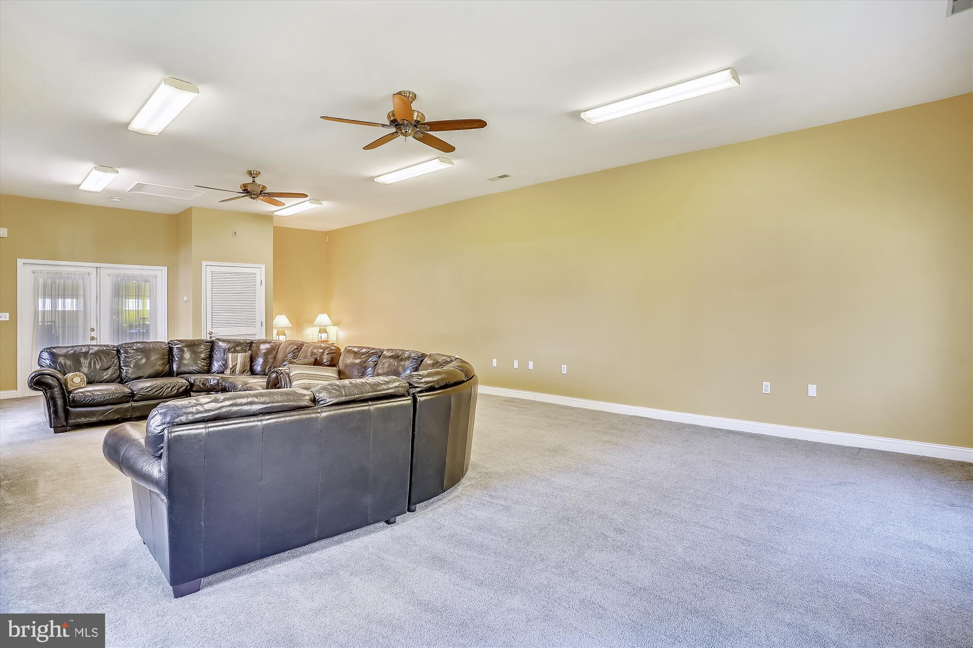 17302 Seneca Chase Park Road Poolesville, MD 20837 - Photo 34 of 82 LOOK at this space...add a wet bar/kitchen