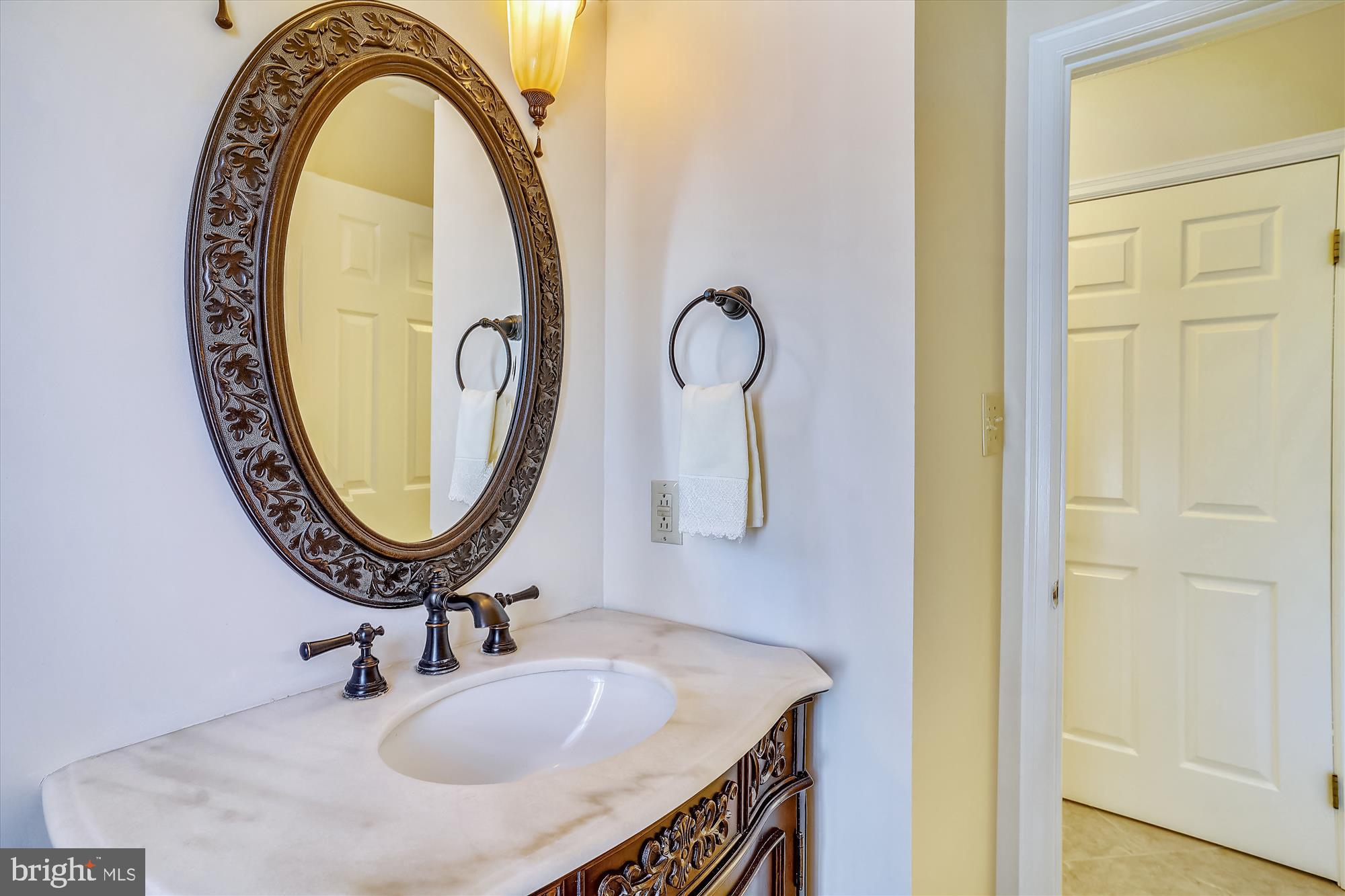 17302 Seneca Chase Park Road Poolesville, MD 20837 - Photo 37 of 82 Main Level Powder Room