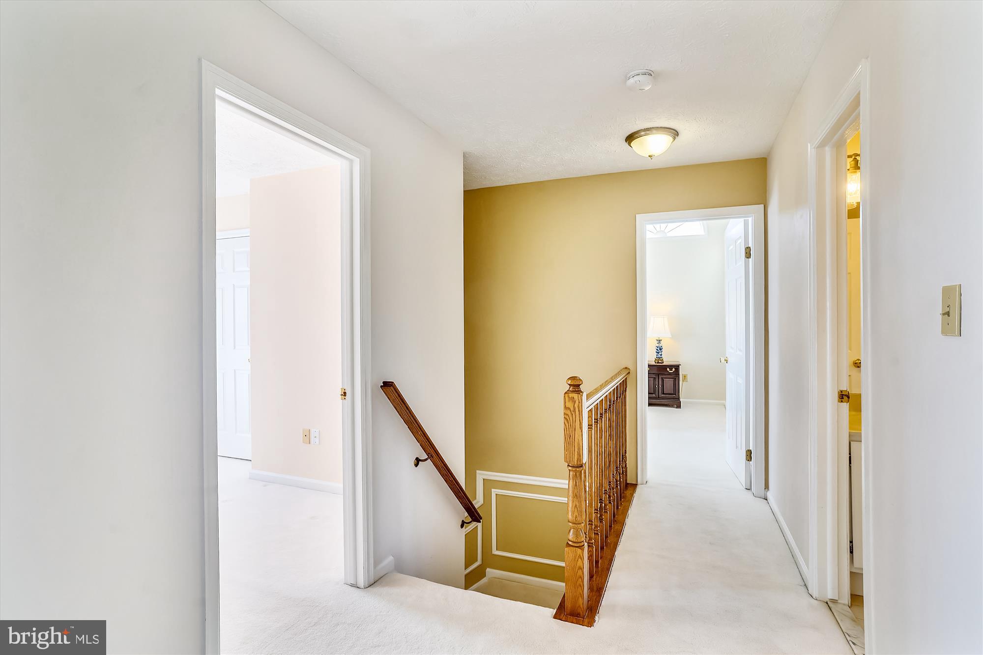 17302 Seneca Chase Park Road Poolesville, MD 20837 - Photo 39 of 82 UPSTAIRS Hallway